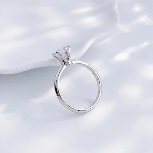 鉑金PT950 IGI 1克拉 時尚簡約六爪鑽石戒指