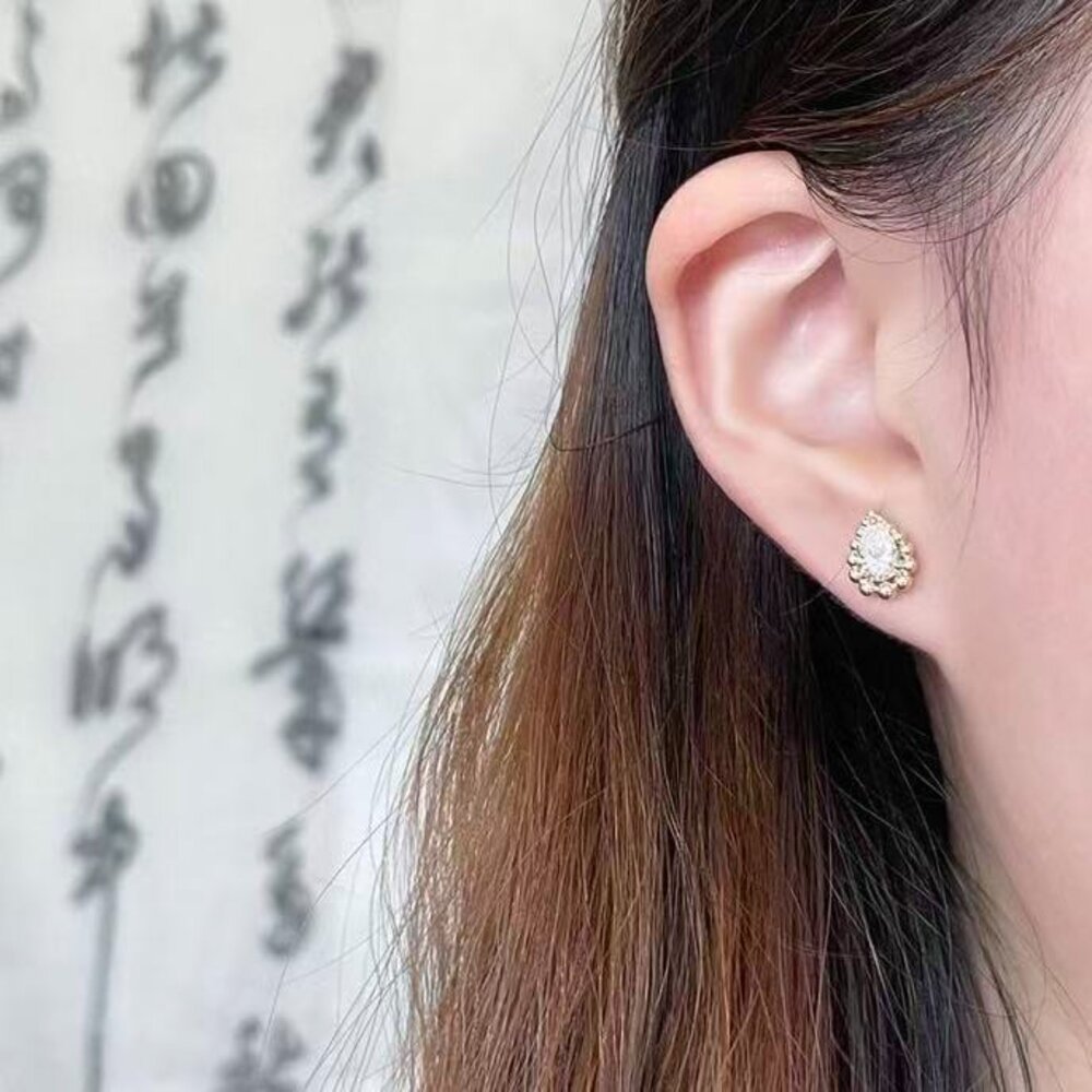 18K金 50分 璀璨水滴鑽石耳環 - Juyao鉅曜