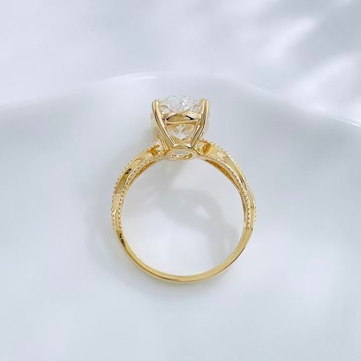 18K金 IGI 3克拉 冬韻金芒橢圓鑽戒 - Juyao鉅曜