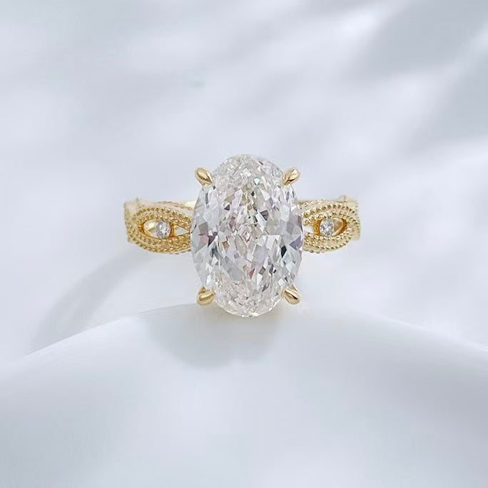 18K金 IGI 3克拉 冬韻金芒橢圓鑽戒