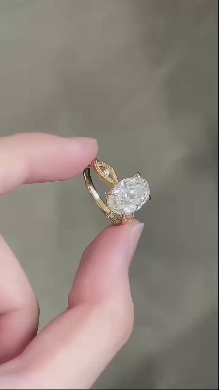 18K金 IGI 3克拉 冬日金光橢圓鑽戒