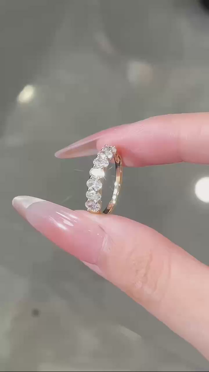 18K金 經典排鑲半圈鑽戒