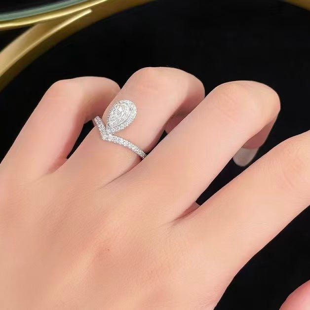 鉑金PT950 IGI 1克拉 豪華公主水滴鑽石戒指 - Juyao鉅曜